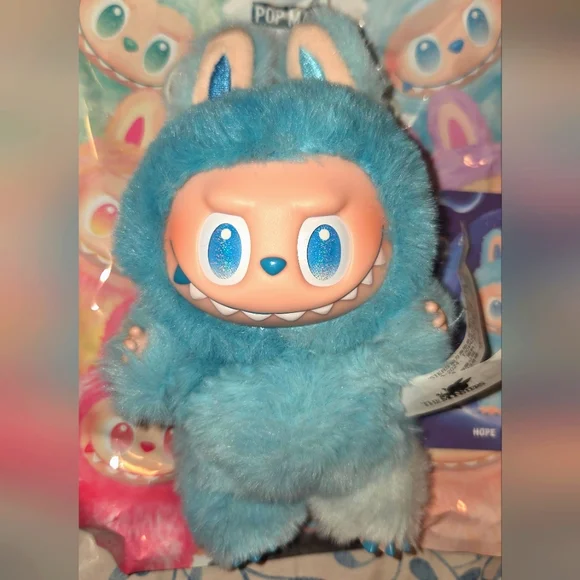 LABUBU V3 Big Into Energy (HOPE) - Picture 2 of 6